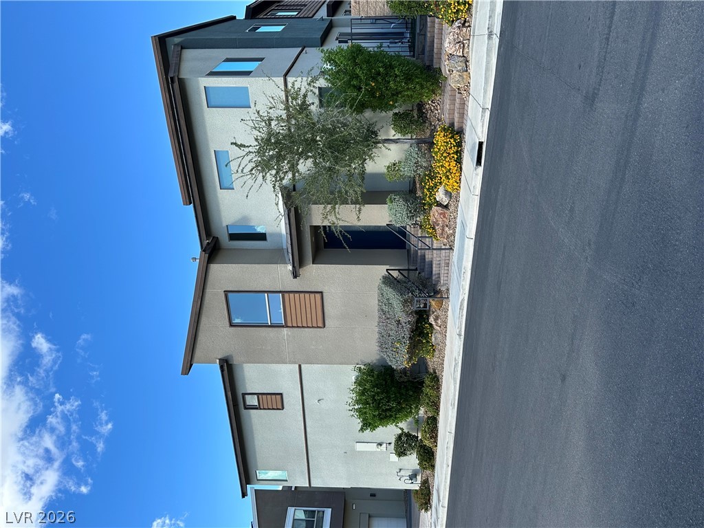 Photo 3 of 9220 Desert Pearl Avenue