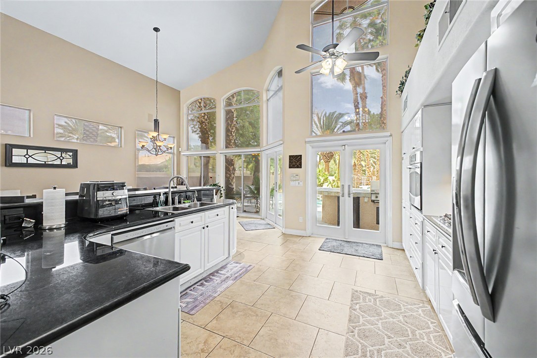 Photo 15 of 43, 109 Weatherwood Court