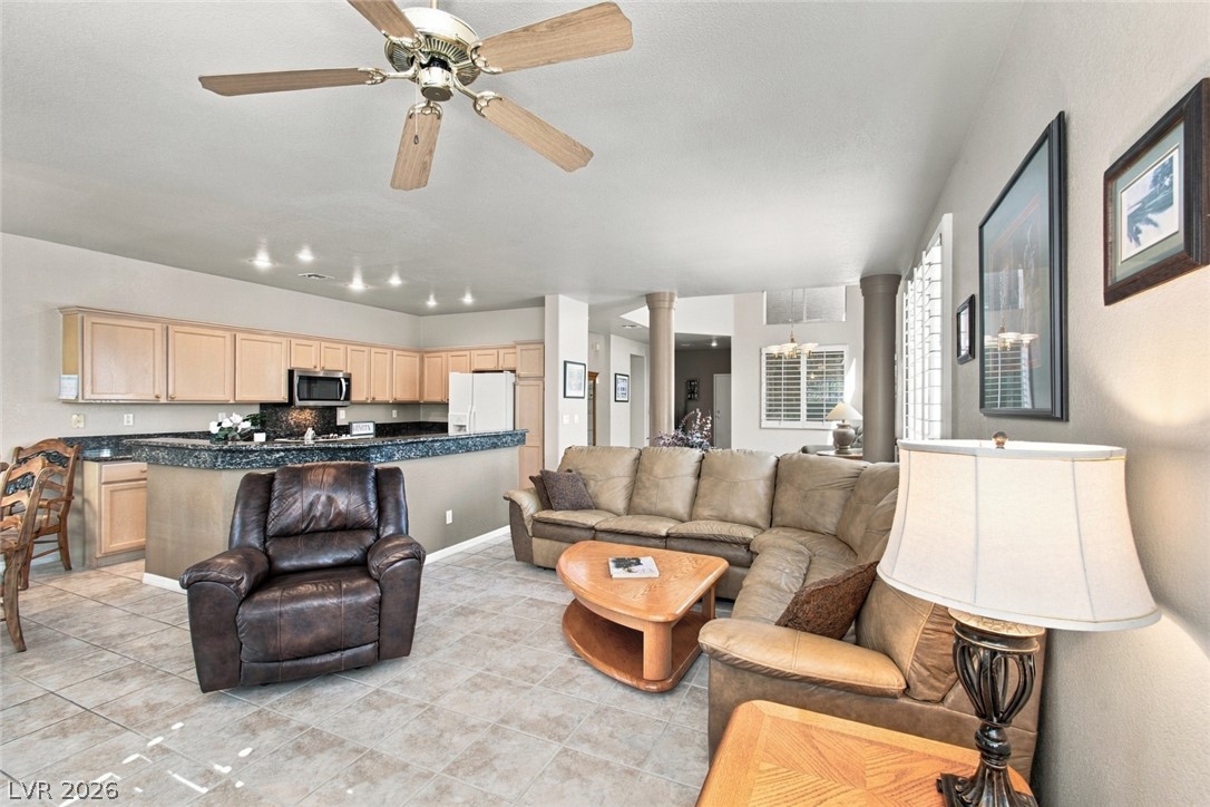 Photo 10 of 34, 9425 San Laguna Court #105