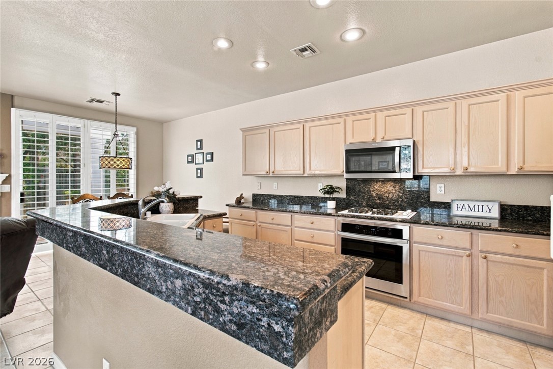 Photo 12 of 34, 9425 San Laguna Court #105