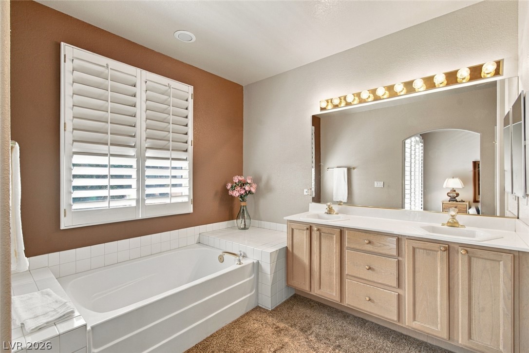 Photo 19 of 34, 9425 San Laguna Court #105