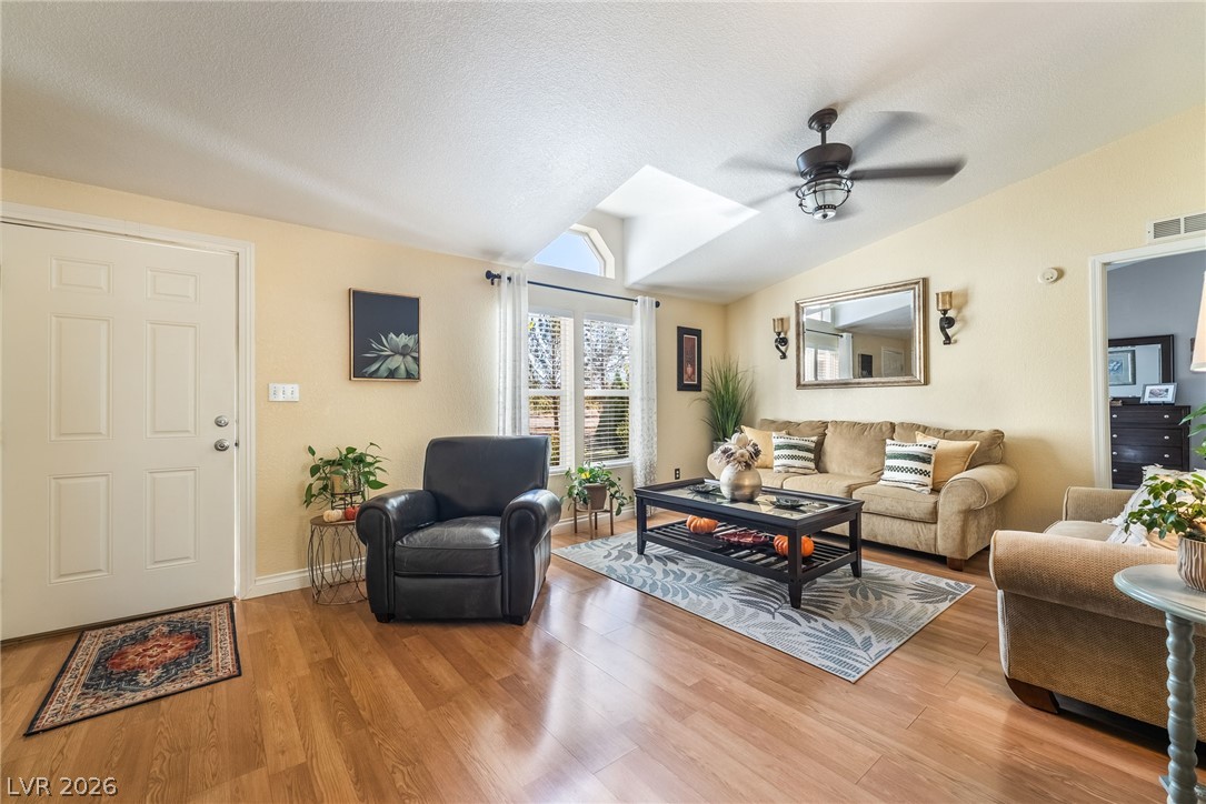 Photo 8 of 44, 1650 Pequot Street