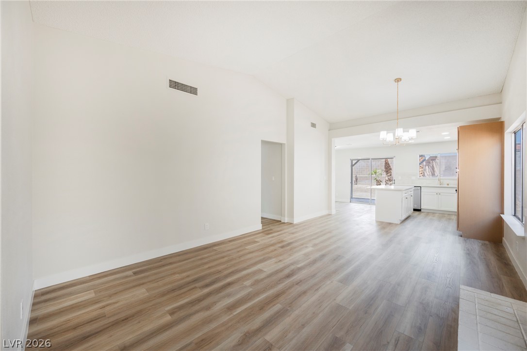 Photo 5 of 716 Kelso Way