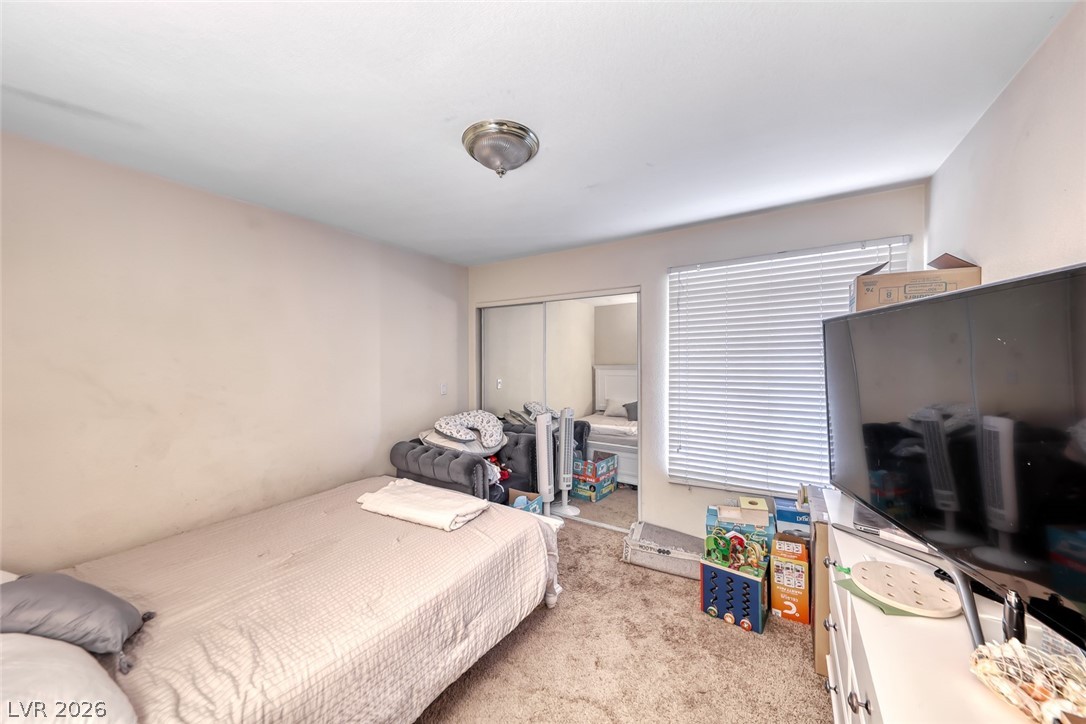 Photo 11 of 20, 4400 S Jones Boulevard #2061