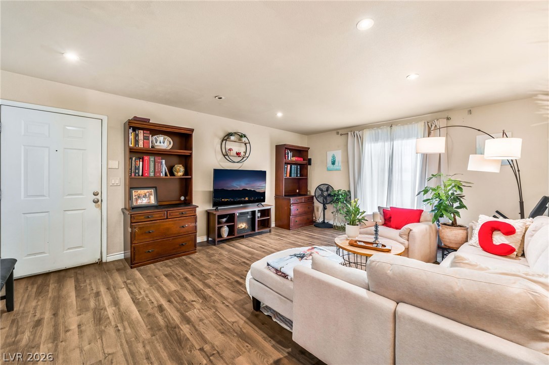 Photo 6 of 34, 2451 N Rainbow Boulevard #1005