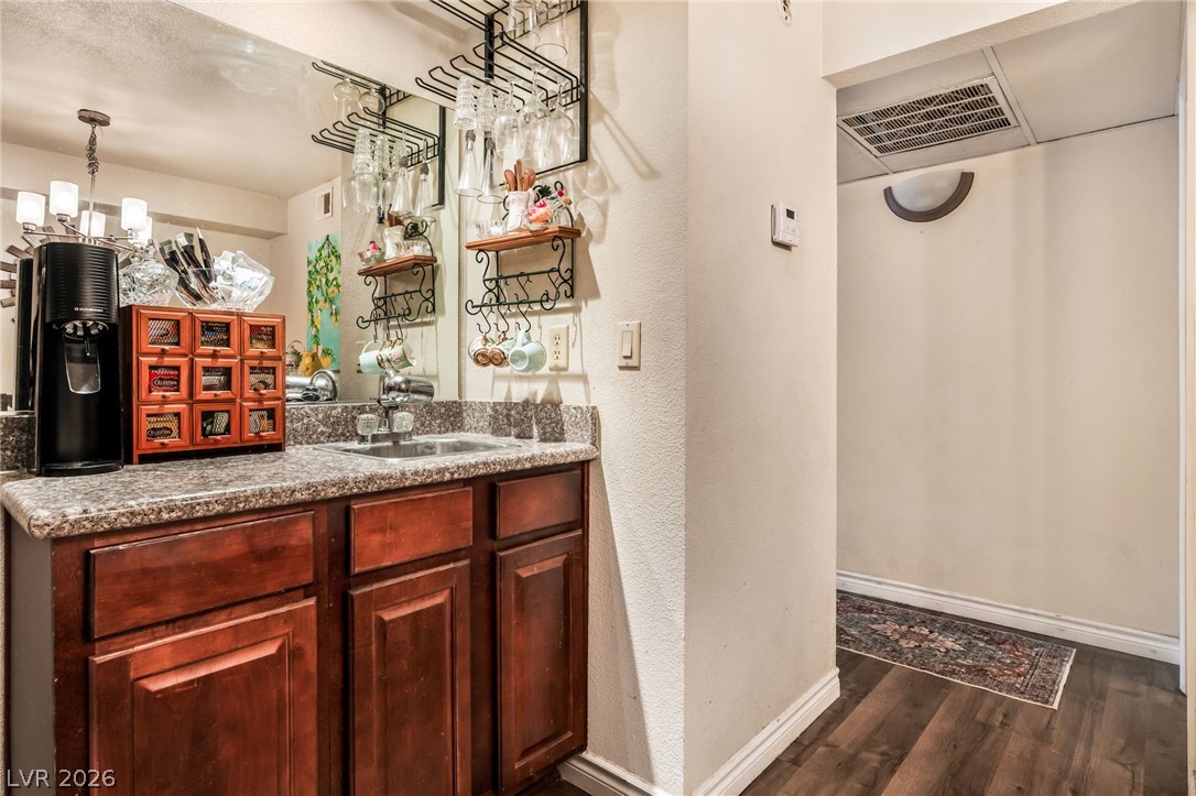 Photo 18 of 34, 2451 N Rainbow Boulevard #1005