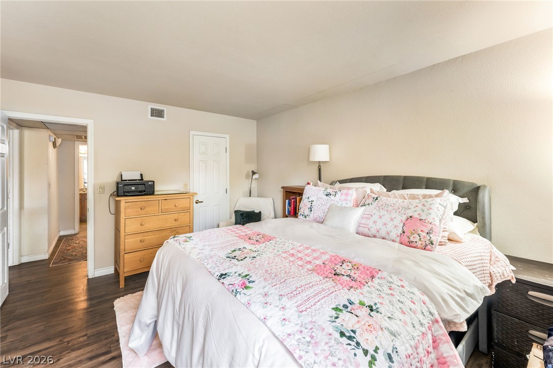 Photo 26 of 34, 2451 N Rainbow Boulevard #1005