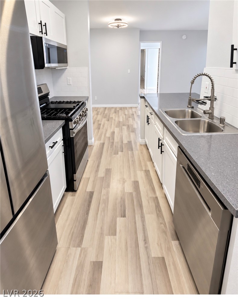 Photo 6 of 39, 2200 S Fort Apache Road #2157