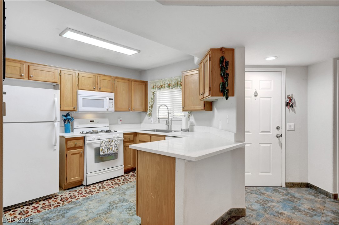 Photo 16 of 37, 4555 E Sahara Avenue #132