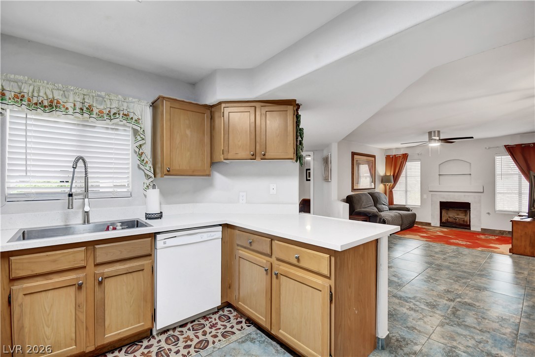 Photo 19 of 37, 4555 E Sahara Avenue #132