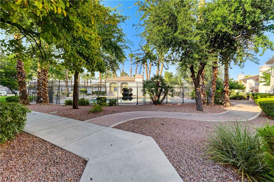 Photo 34 of 37, 4555 E Sahara Avenue #132