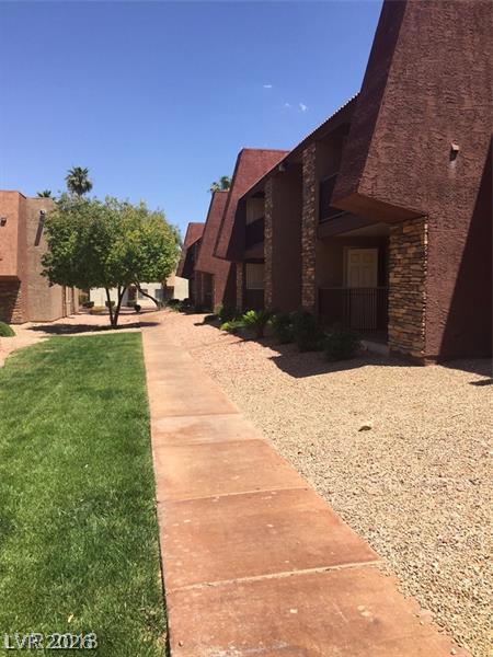 Photo 13 of 19, 4941 River Glen Drive #7