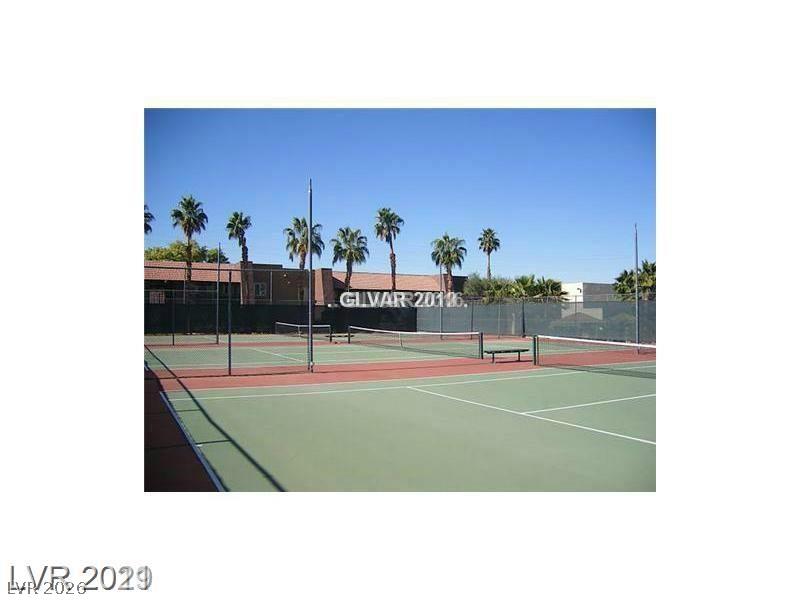 Photo 17 of 19, 4941 River Glen Drive #7