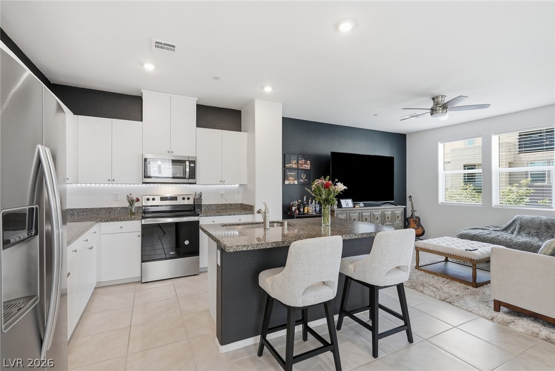 6155 Garden Oasis Street, Las Vegas