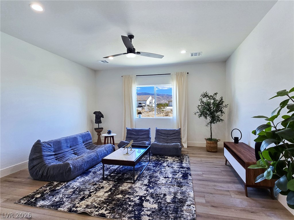 Photo 10 of 65, 2921 Acoma