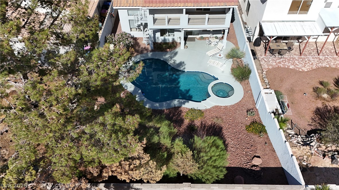 Photo 33 of 40, 2407 Pebble Springs Court