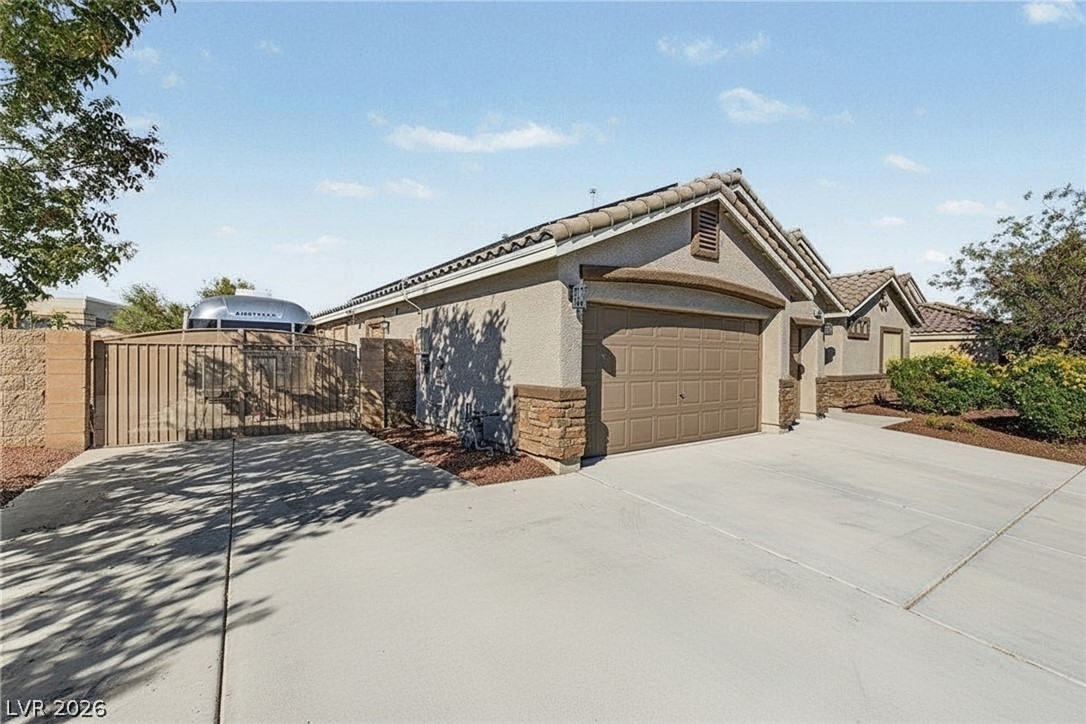 Photo 4 of 4604 Sea Dream Avenue