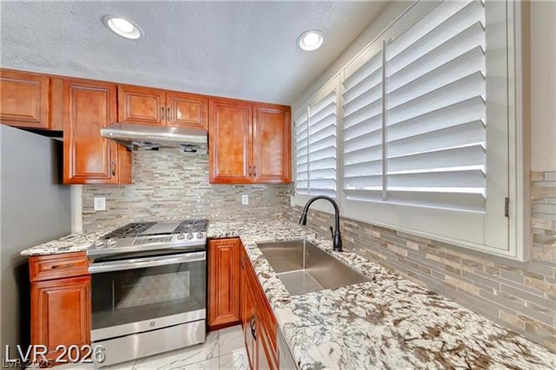 Photo 12 of 26, 6729 Airdale Circle