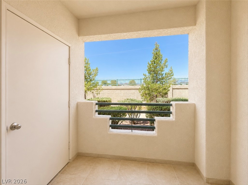 Photo 14 of 16, 5415 W Harmon Avenue #1017