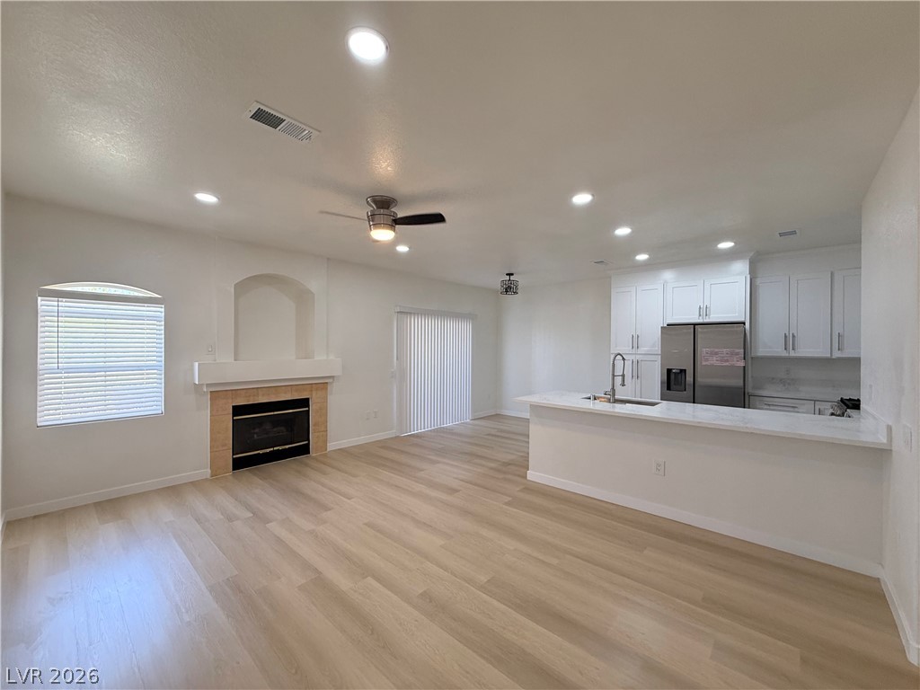 Photo 15 of 16, 5415 W Harmon Avenue #1017