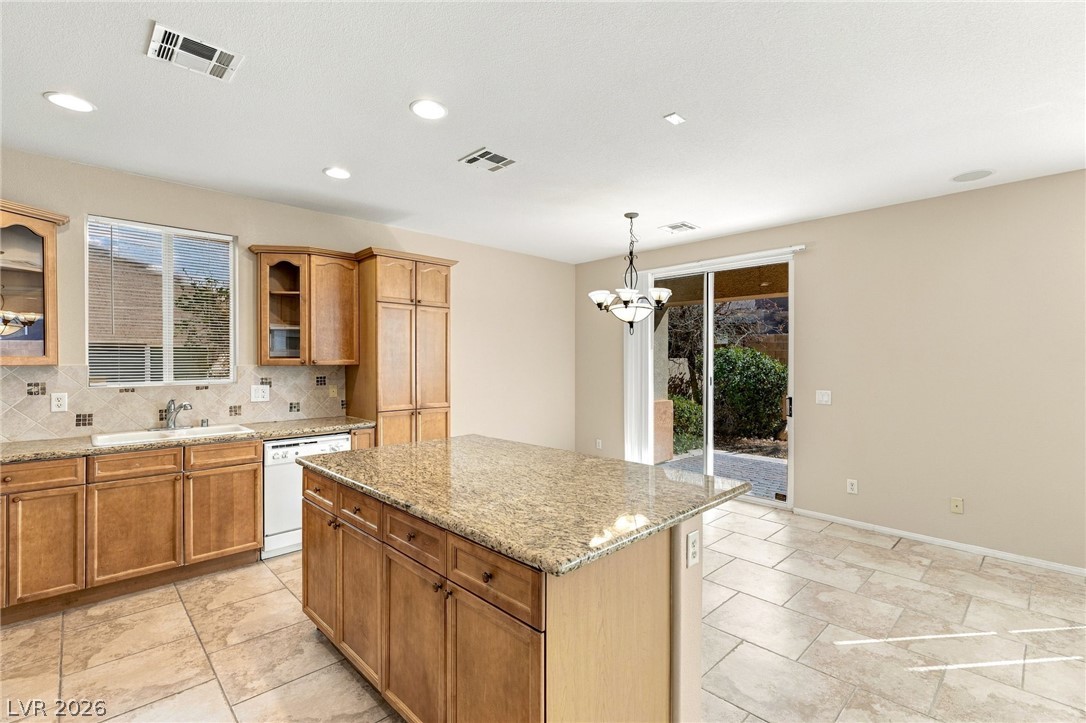 Photo 13 of 37, 6127 W Levi Avenue