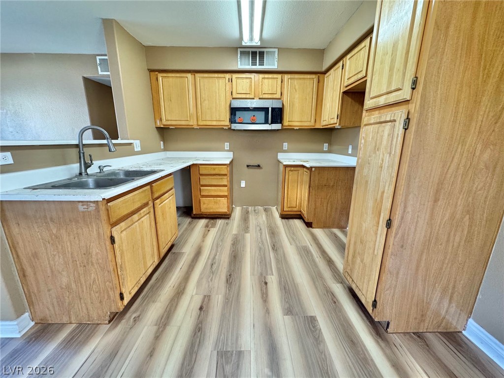 Photo 10 of 30, 5710 E Tropicana Avenue #2143