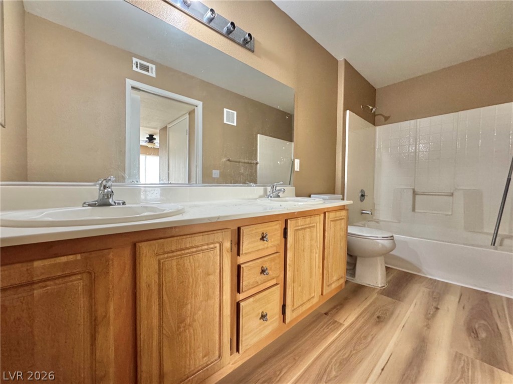 Photo 18 of 30, 5710 E Tropicana Avenue #2143