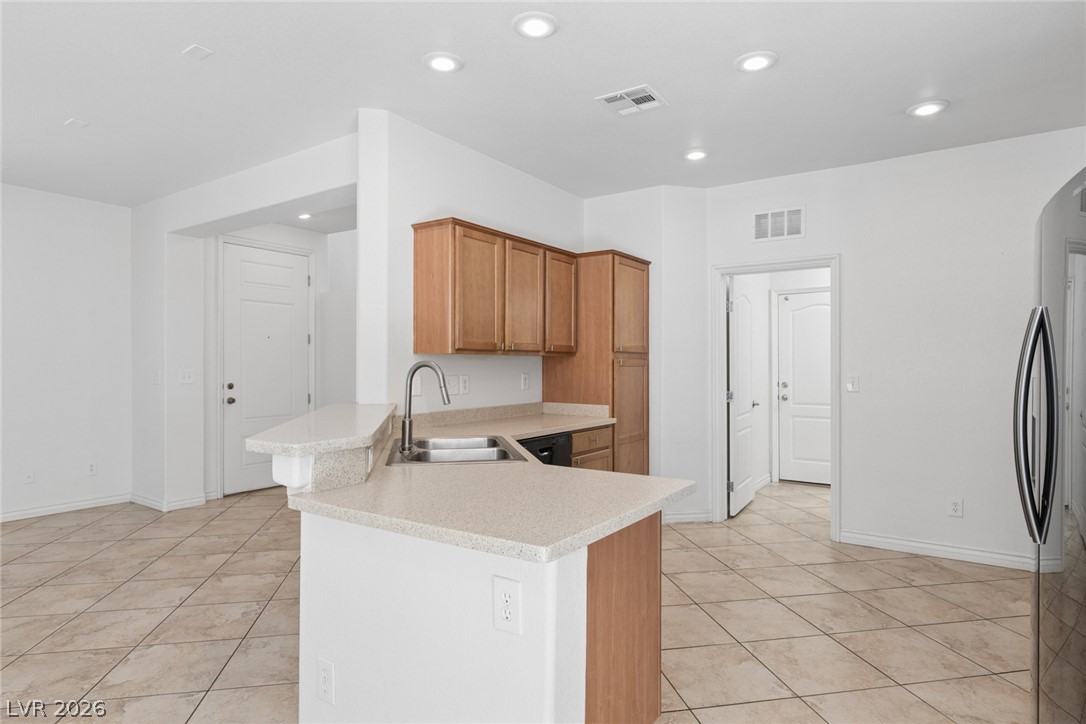 Photo 11 of 24, 9719 Aleutian Street