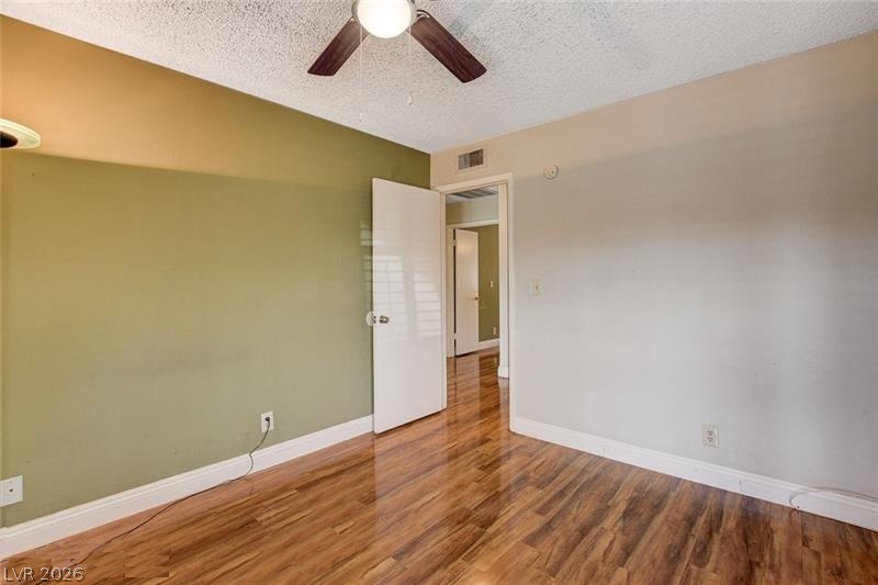 Photo 32 of 42, 6616 Treadway Lane