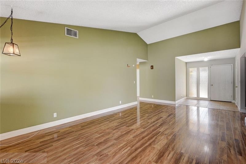 Photo 5 of 6616 Treadway Lane