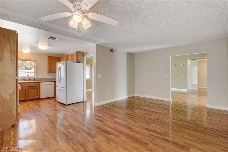 Photo 11 of 42, 6616 Treadway Lane