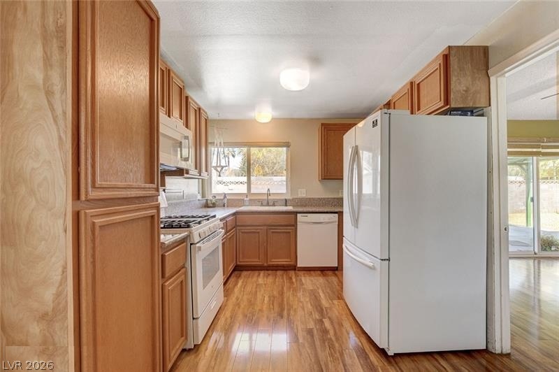 Photo 12 of 42, 6616 Treadway Lane