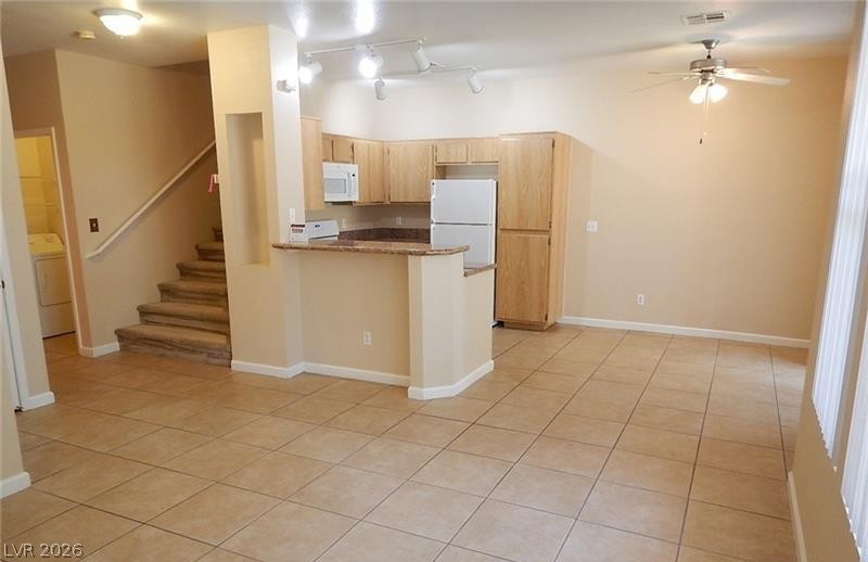 Photo 7 of 17, 251 S Green Valley Parkway #4414