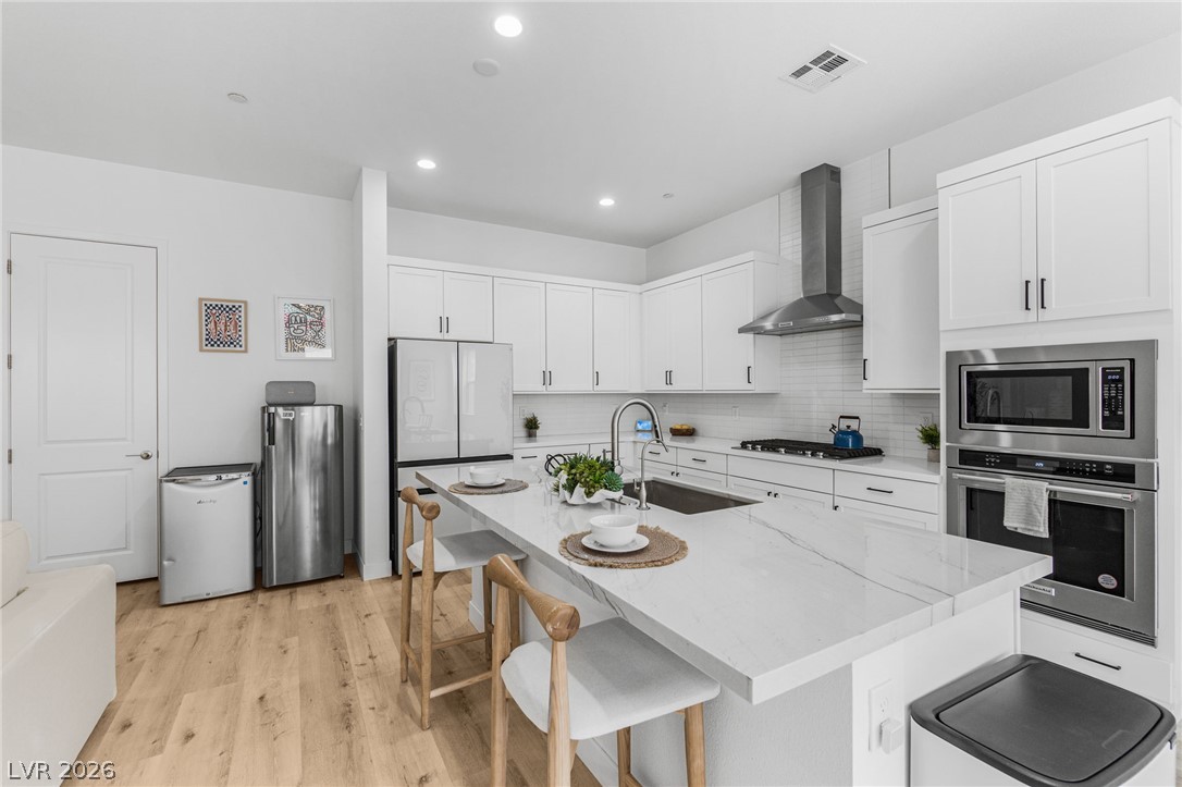 8935 Cassia Winds Street, Las Vegas