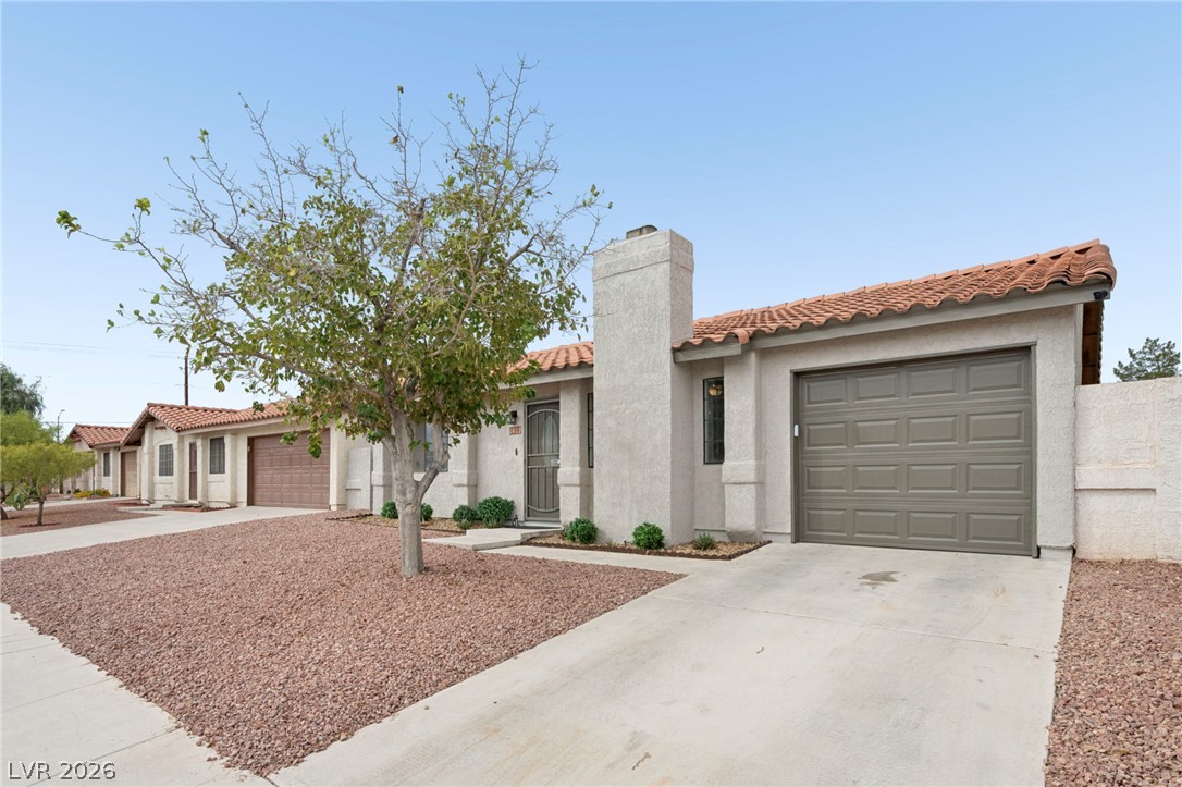 Photo 2 of 1612 Joshua Tree Court