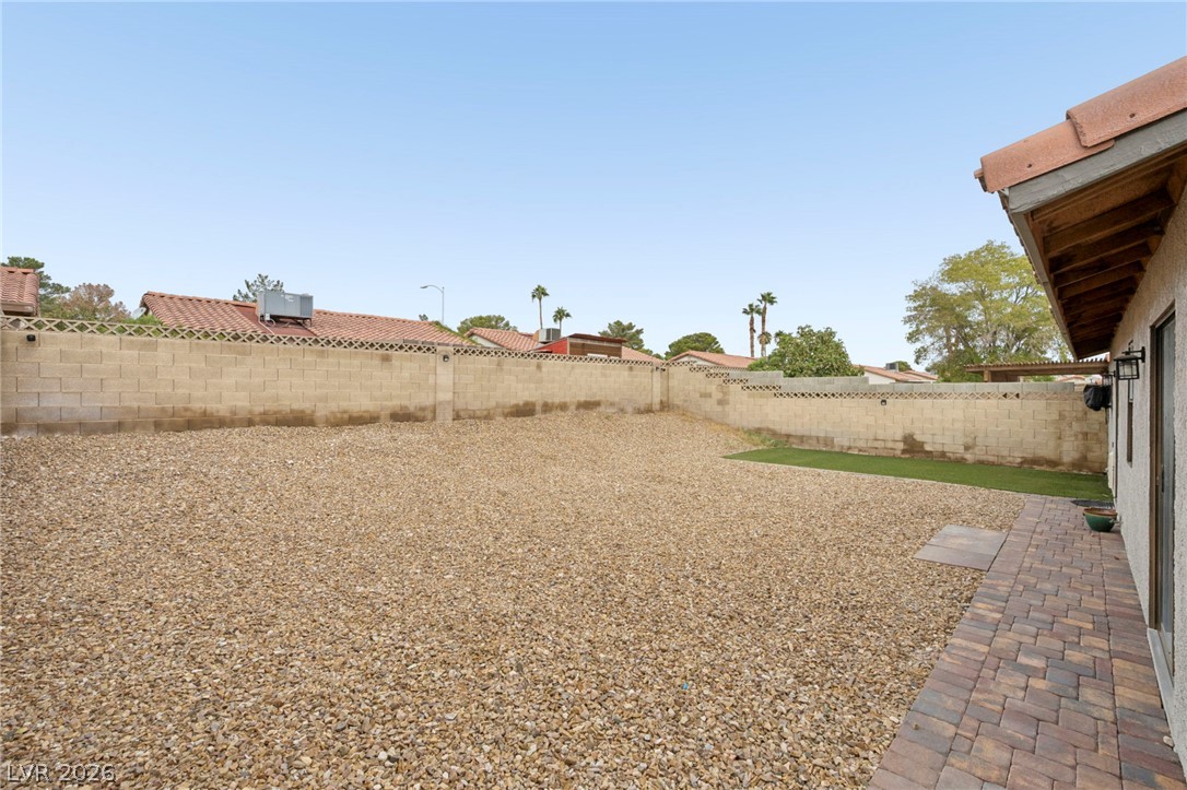Photo 8 of 25, 1612 Joshua Tree Court