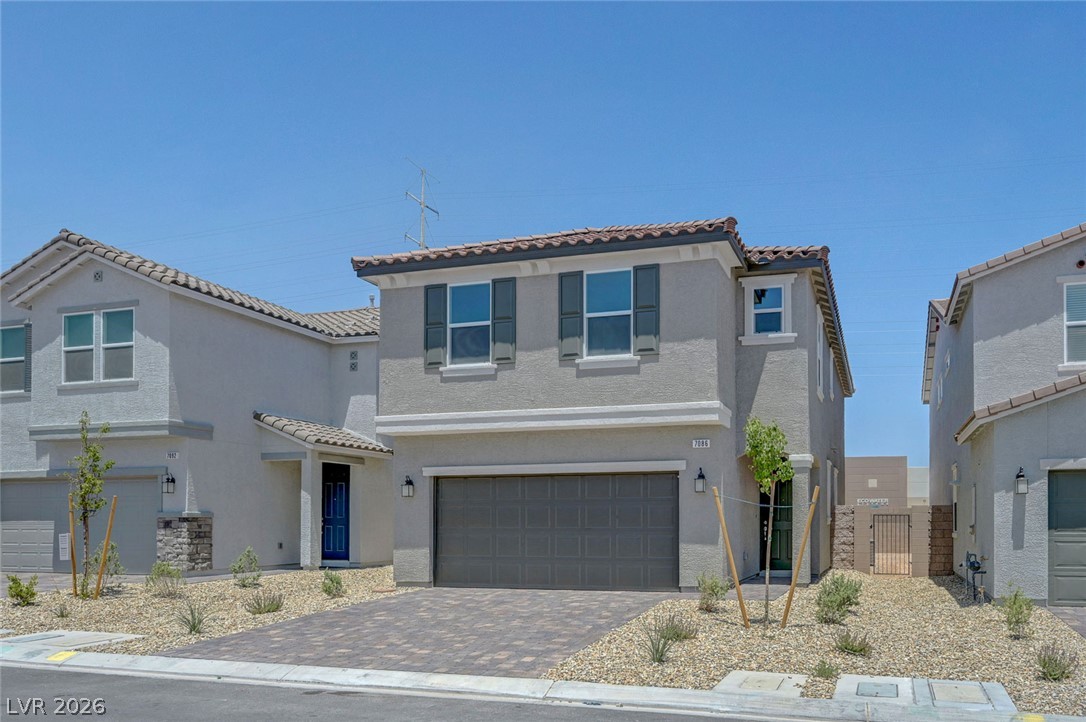 Photo 2 of 7086 Parkallen Avenue