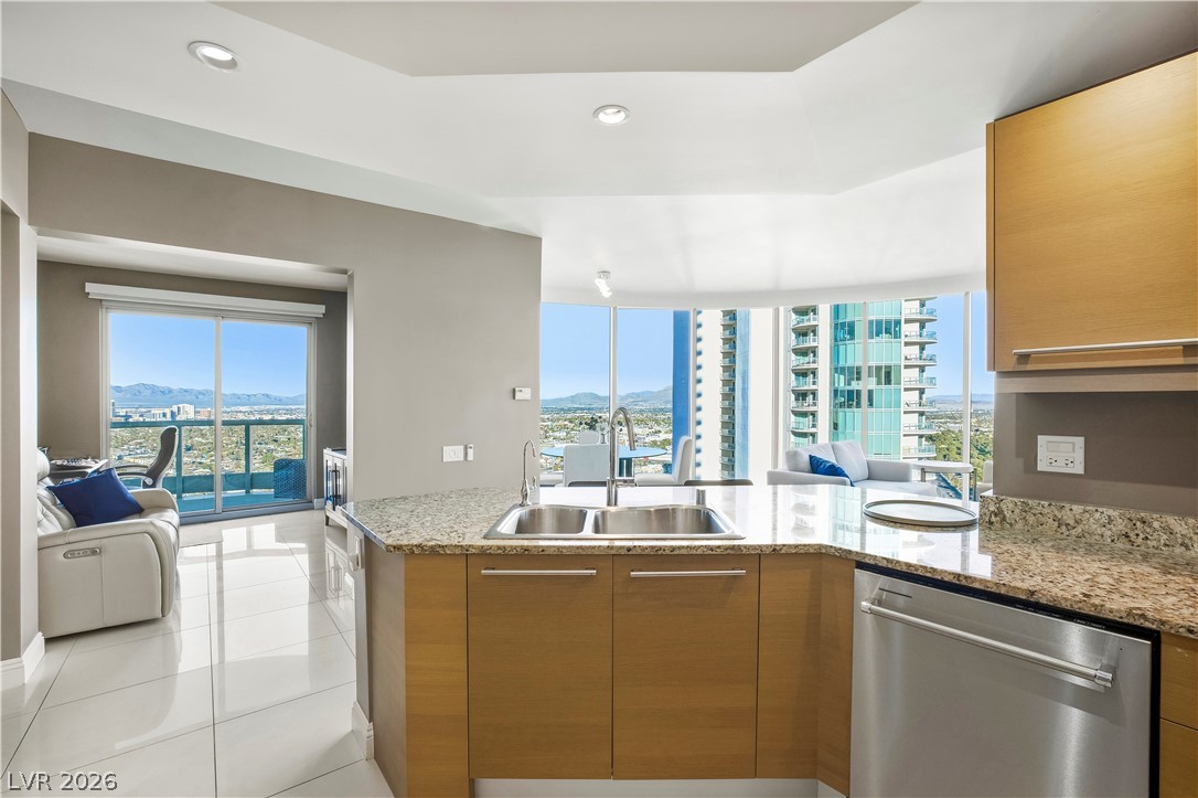 Photo 9 of 52, 222 Karen Avenue #2607