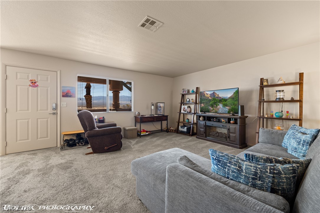 Photo 21 of 59, 797 Mesquite Springs Dr #102