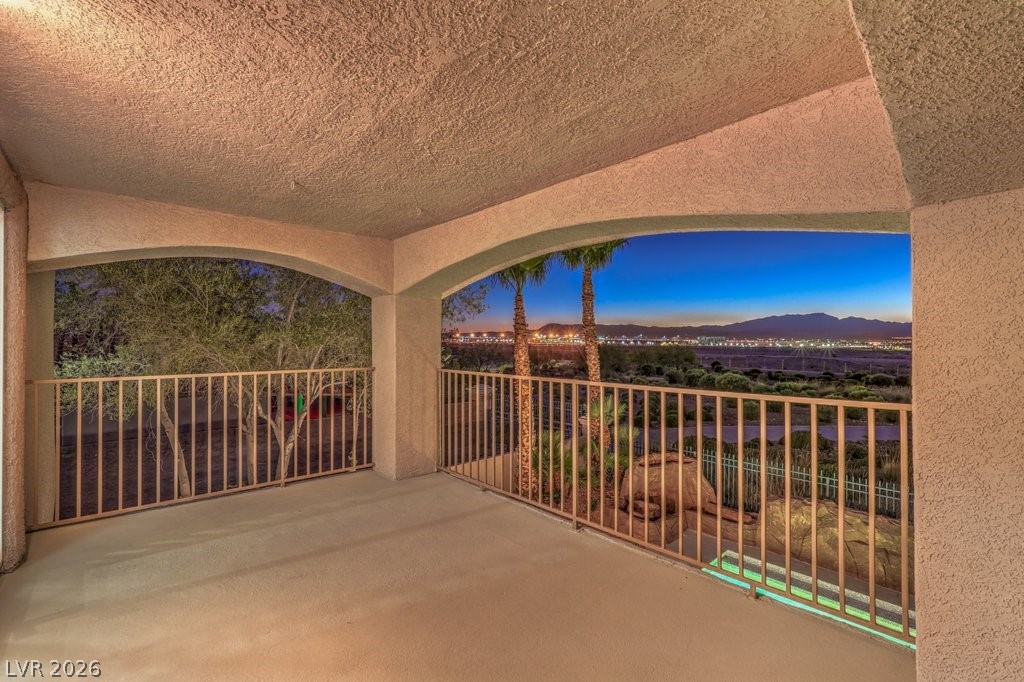 Photo 4 of 1231 Diamond Valley Street