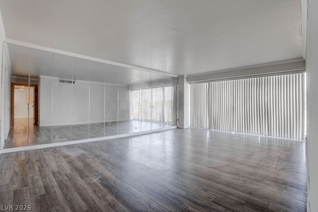 Photo 16 of 38, 3111 Bel Air Drive #3A