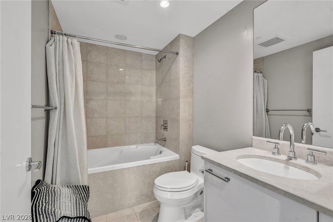 Photo 16 of 73, 322 Karen Avenue #2007