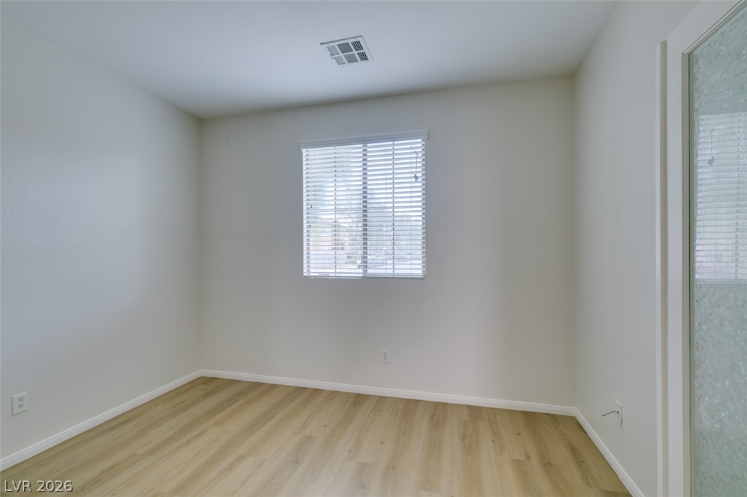 Photo 5 of 5512 Grand Rapids Street