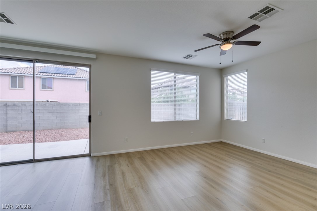 Photo 7 of 41, 5512 Grand Rapids Street