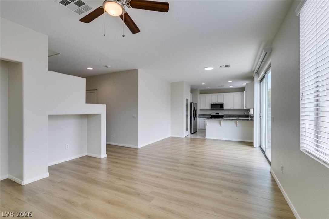 Photo 14 of 41, 5512 Grand Rapids Street
