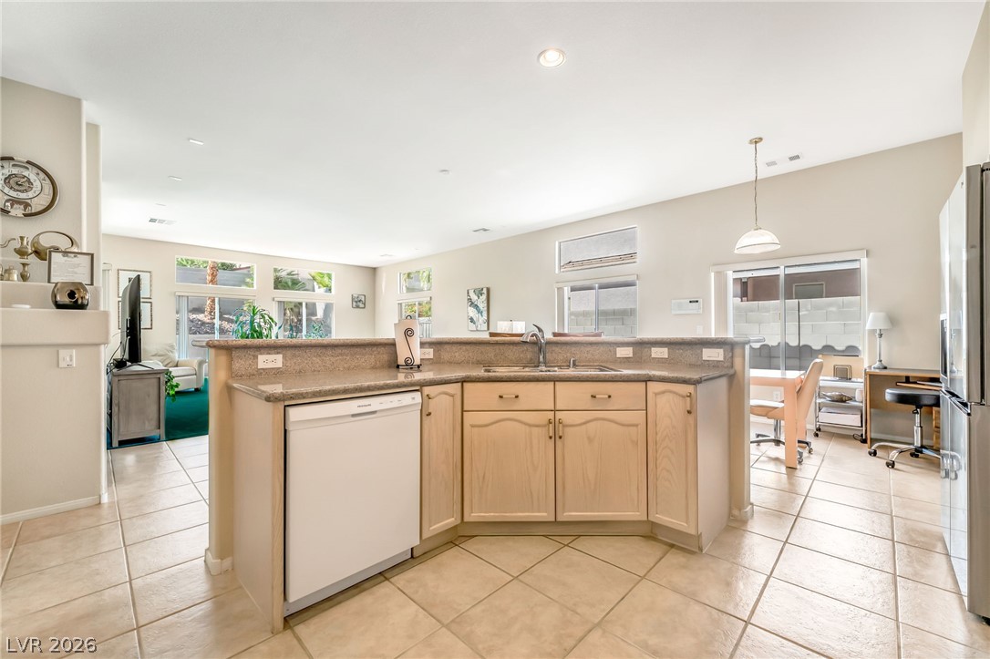 Photo 18 of 41, 5525 Chicory Falls Court