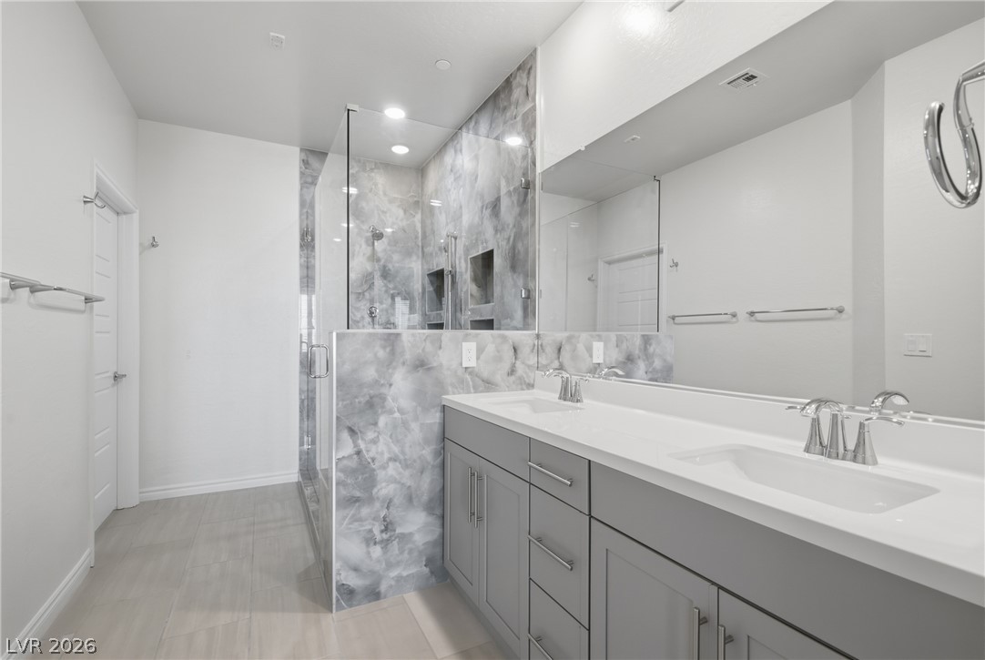 Photo 13 of 93, 2555 Hampton Road #7304