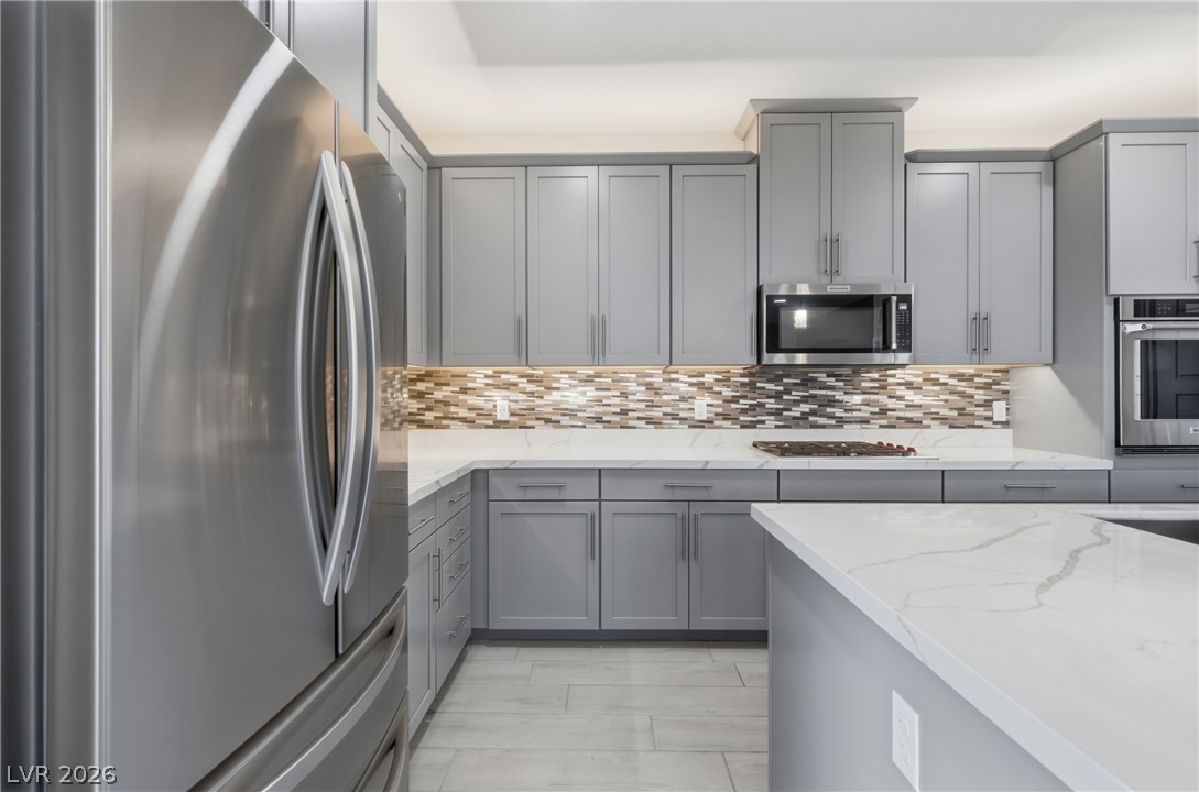 Photo 36 of 93, 2555 Hampton Road #7304