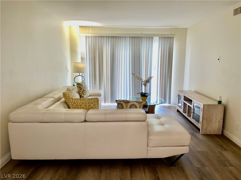 Photo 4 of 650 Oakmont Avenue #2109