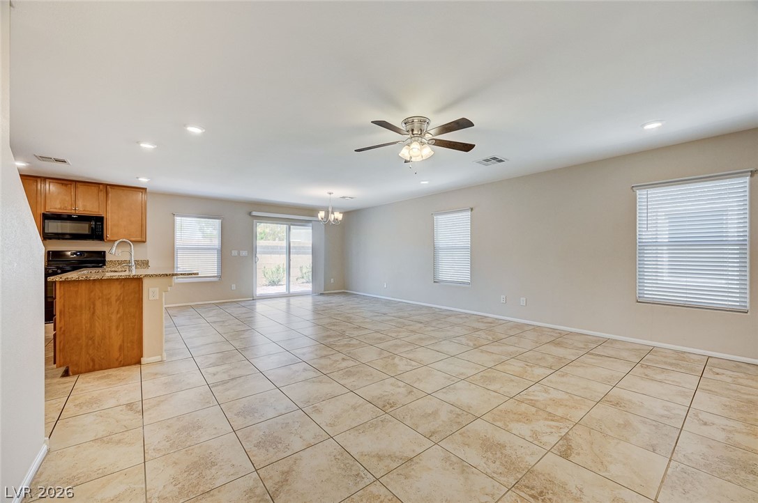 Photo 7 of 37, 9228 Harbin Avenue